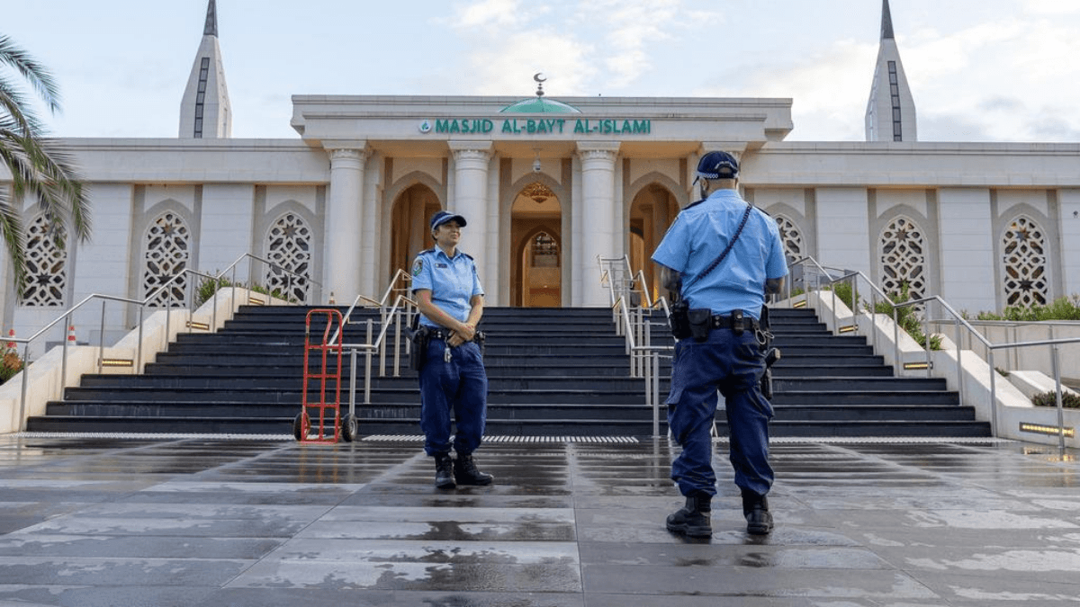 16-year-old arrested over alleged Sydney mosque threat