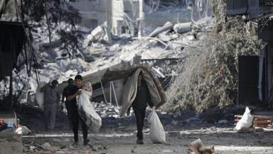 Federal Govt has reinstated visas for some Palestinians fleeing Gaza