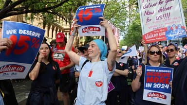 Nurses and midwives negotiate pay rise with NSW Government
