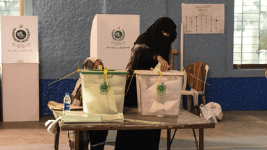 Bombings kill at least 28 ahead of Pakistan elections