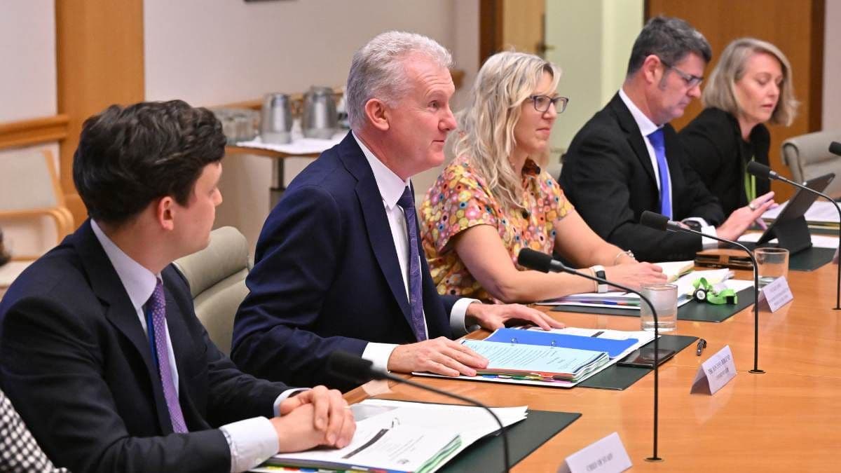Govt introduces bill to help deport NZYQ cohort to Nauru