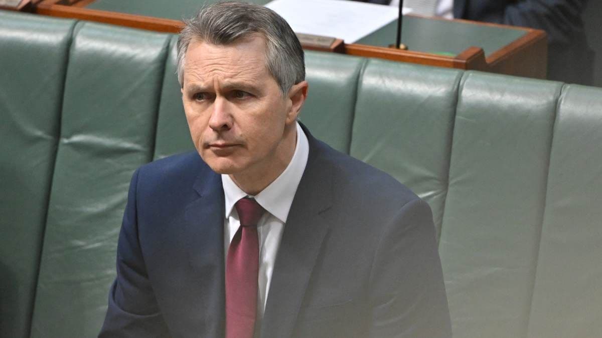The 20% HECS debt discount has been introduced to Parliament