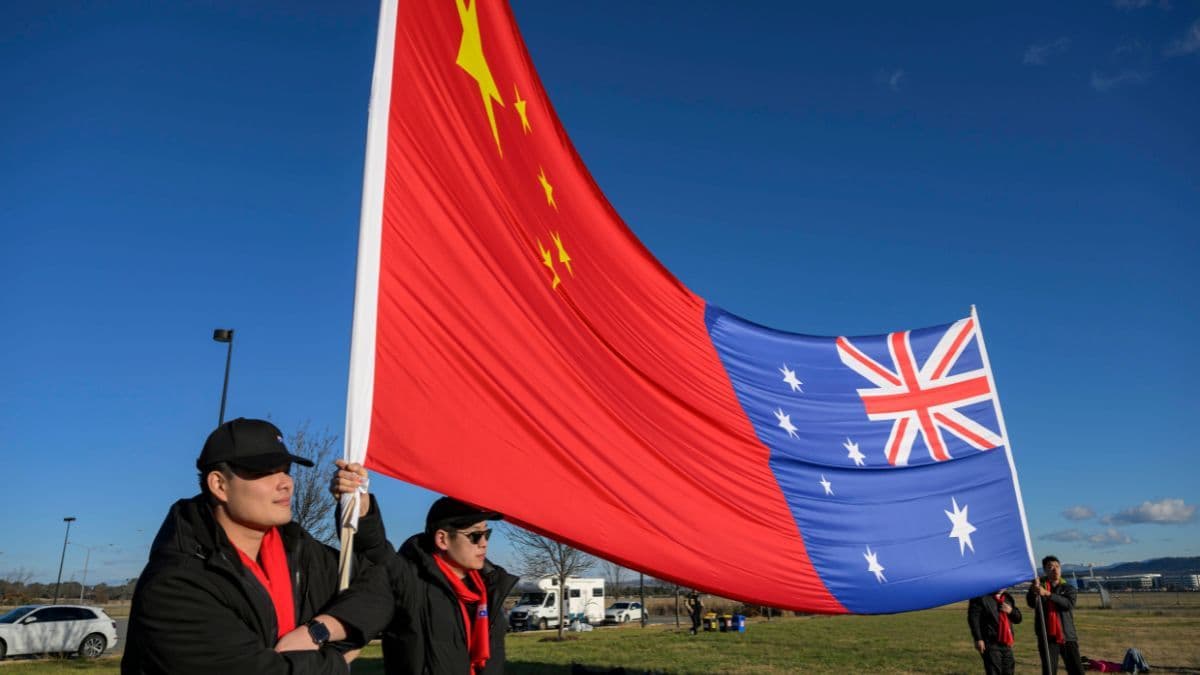 China’s Premier visits Australia, the first time in seven years