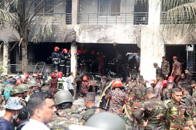 27 people killed in a plane crash in Bangladesh