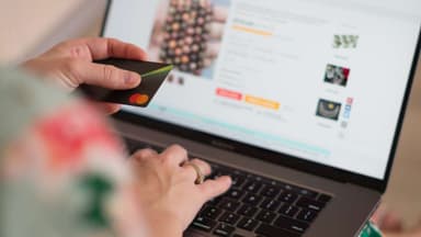 The Govt announces crackdown on hidden online shopping fees